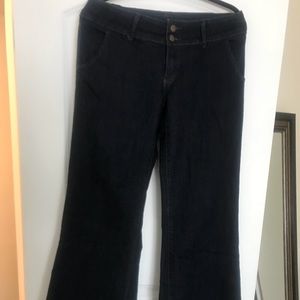 Wide leg dark blue jeans